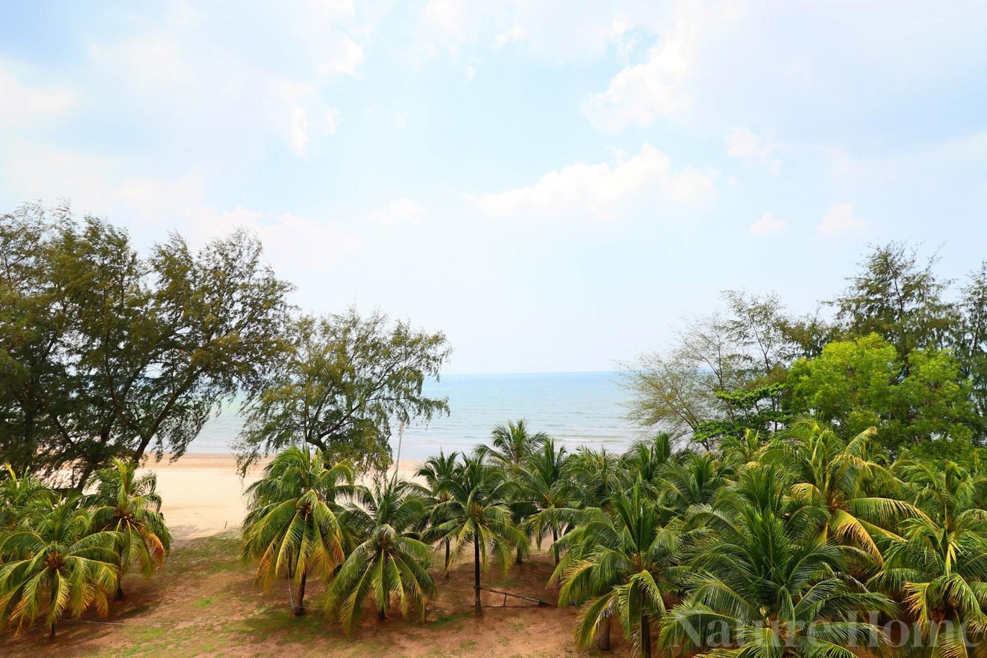 Nature Home 2 - Swiss Garden Resort Residences Beachfront Villa Kuantan Eksteriør billede