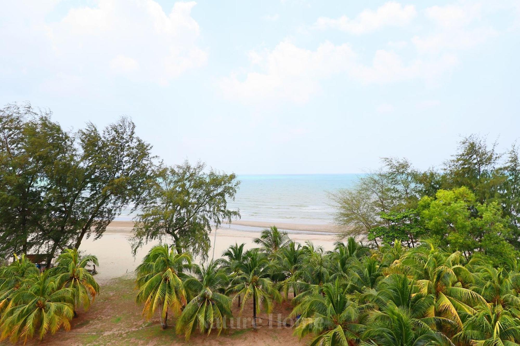 Nature Home 2 - Swiss Garden Resort Residences Beachfront Villa Kuantan Eksteriør billede